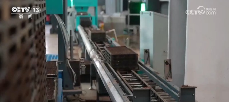  春分时节田野忙碌；科技力量注入春耕；数字化护航粮食丰收。 IT技术 春分时节田野忙碌；科技力量注入春耕；数字化护航粮食丰收。 IT技术