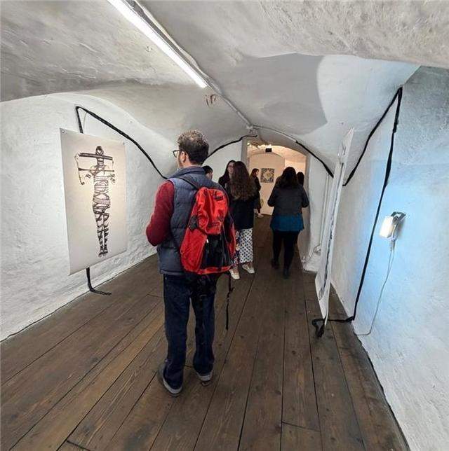  策展叙事的深度重构：从历史场域透视当代艺术的归属悖论 文化旅游