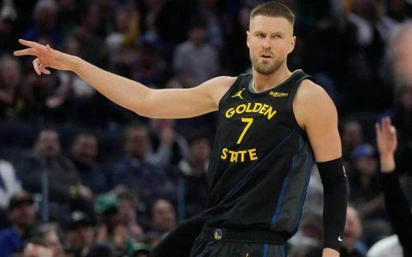  技术流深度解析：高塔空间型内线在小球体系中的演化价值 体育新闻