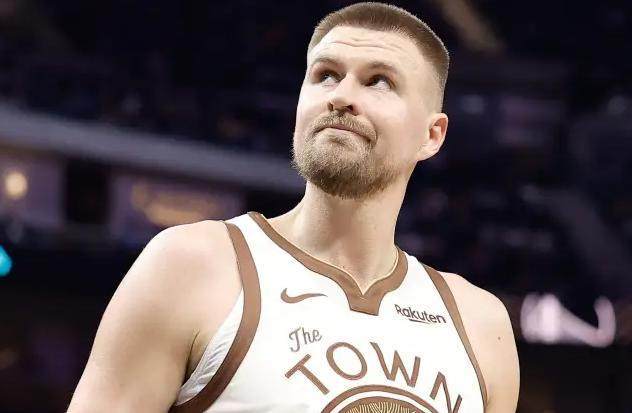  技术流深度解析：高塔空间型内线在小球体系中的演化价值 体育新闻