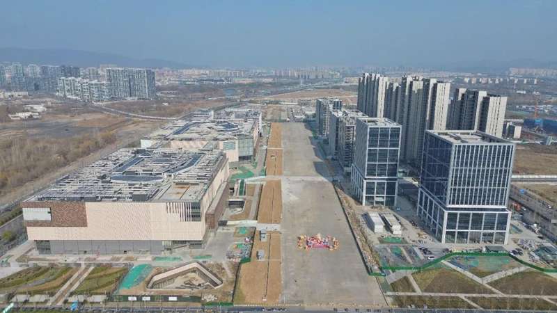  金茂落子南部新城：第四度布局背后的土地价值与技术逻辑深度解析 房产家居