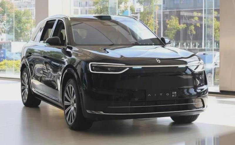  技术迭代与用户信任：问界M7「背刺」事件的技术深层剖析 汽车科技