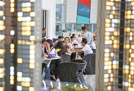  【技术解码】“两会两区”模式如何重构招聘会的底层逻辑 新闻