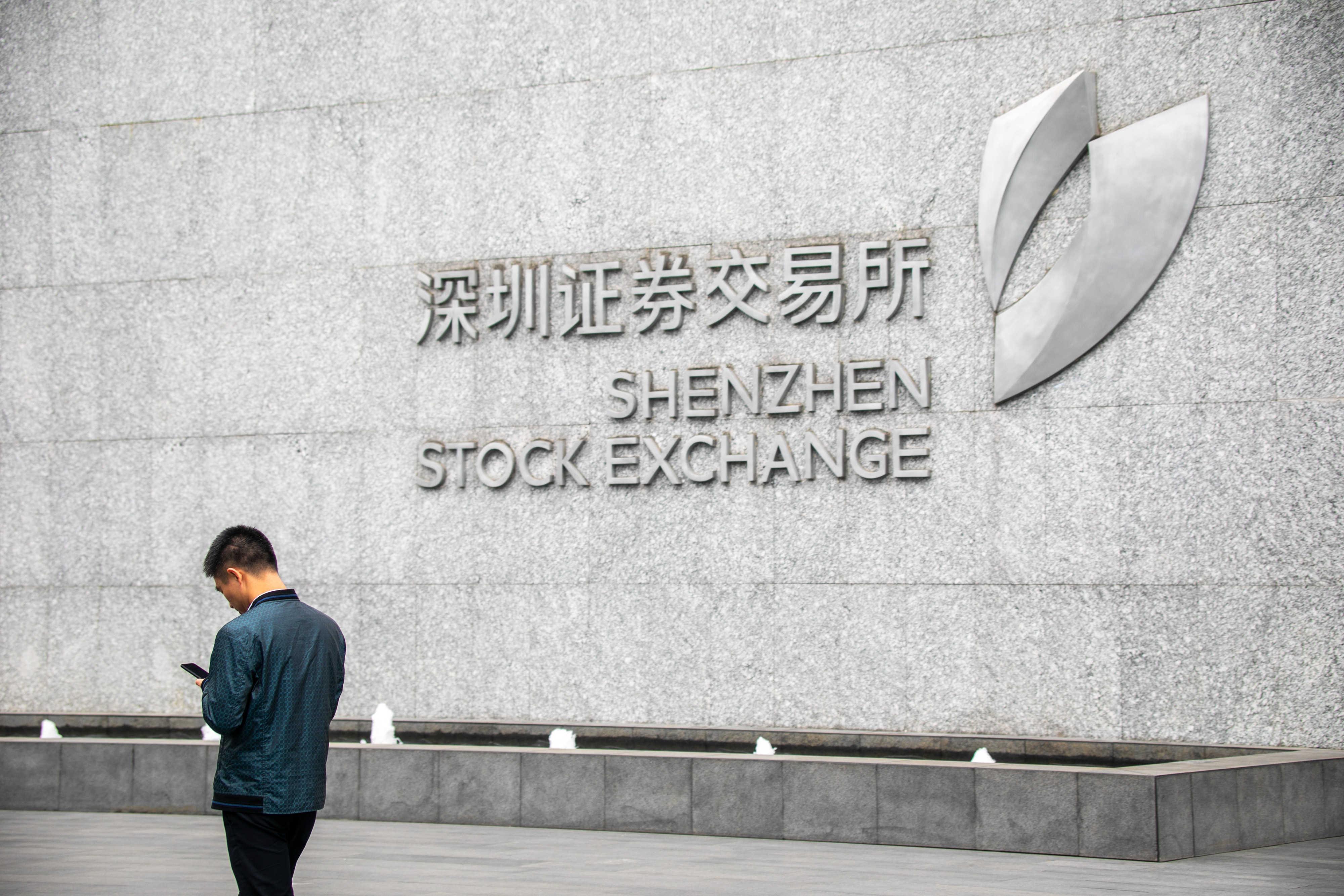  自媒体涉军传播治理：四大违规模式的技术拆解与合规框架 新闻