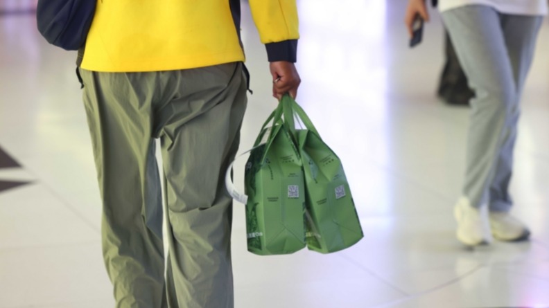  别了，“幽灵外卖”：那些我们踩过的坑，终于有人管了 新闻